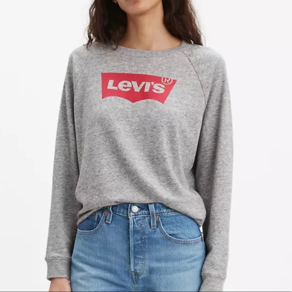 womens levi’s crewneck